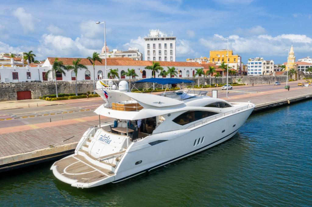 Yate Luxury Sunseeker Marlet 8 – La Cima del Lujo Británico