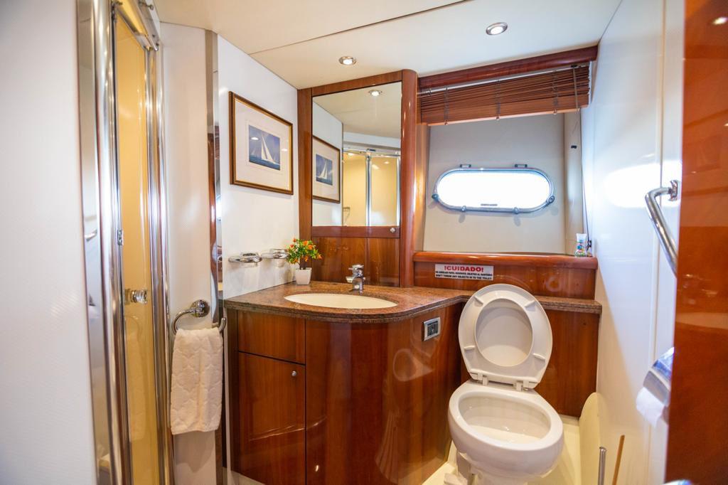 Yate Luxury Sunseeker Marlet 8 – La Cima del Lujo Británico
