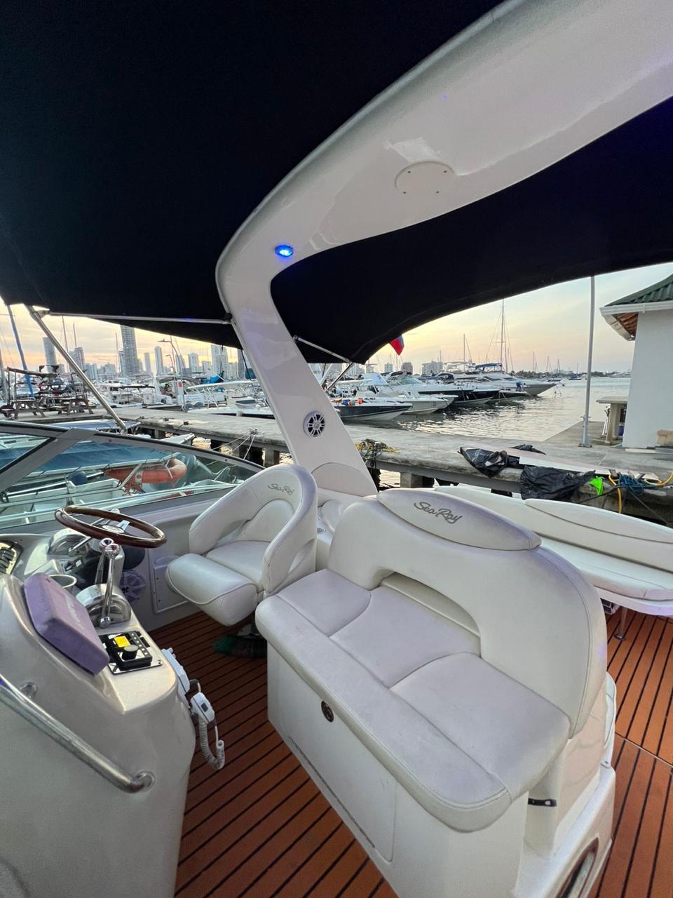 Yate Mamba 24 – Velocidad y Estilo en el Caribe