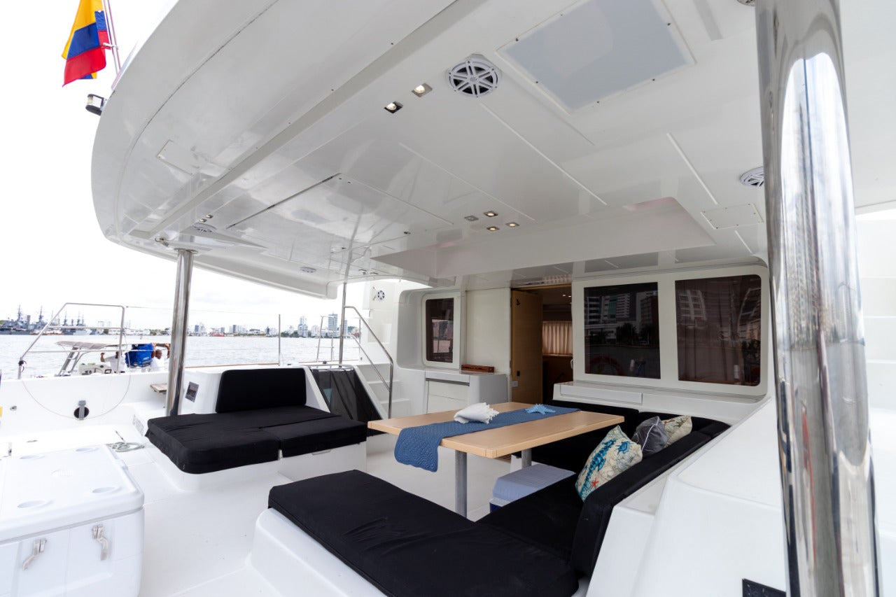 Catamarán Sea Warriors – Experiencia Privada en el Caribe