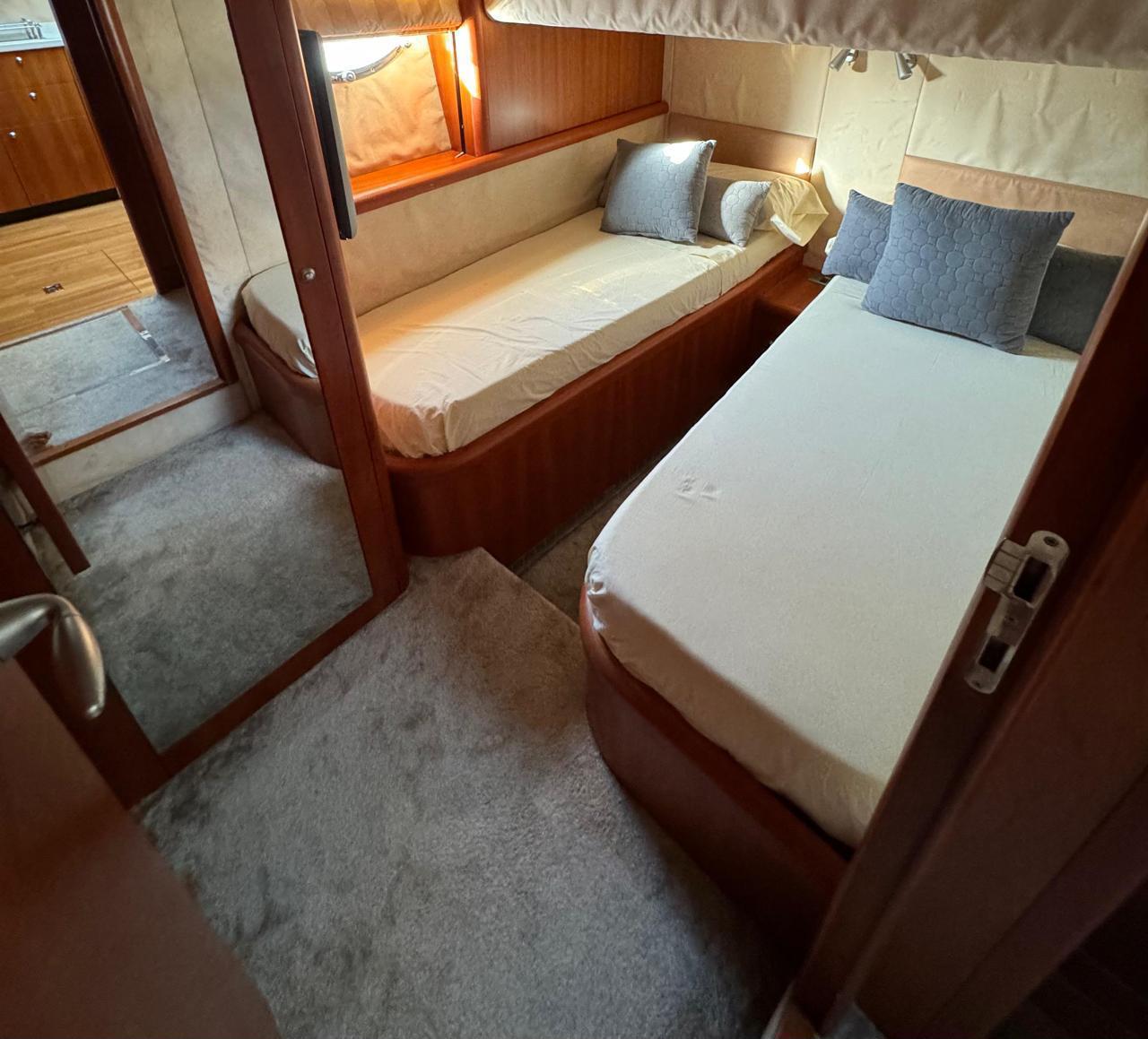 Yate Skyfall – Exclusividad y Confort en el Caribe