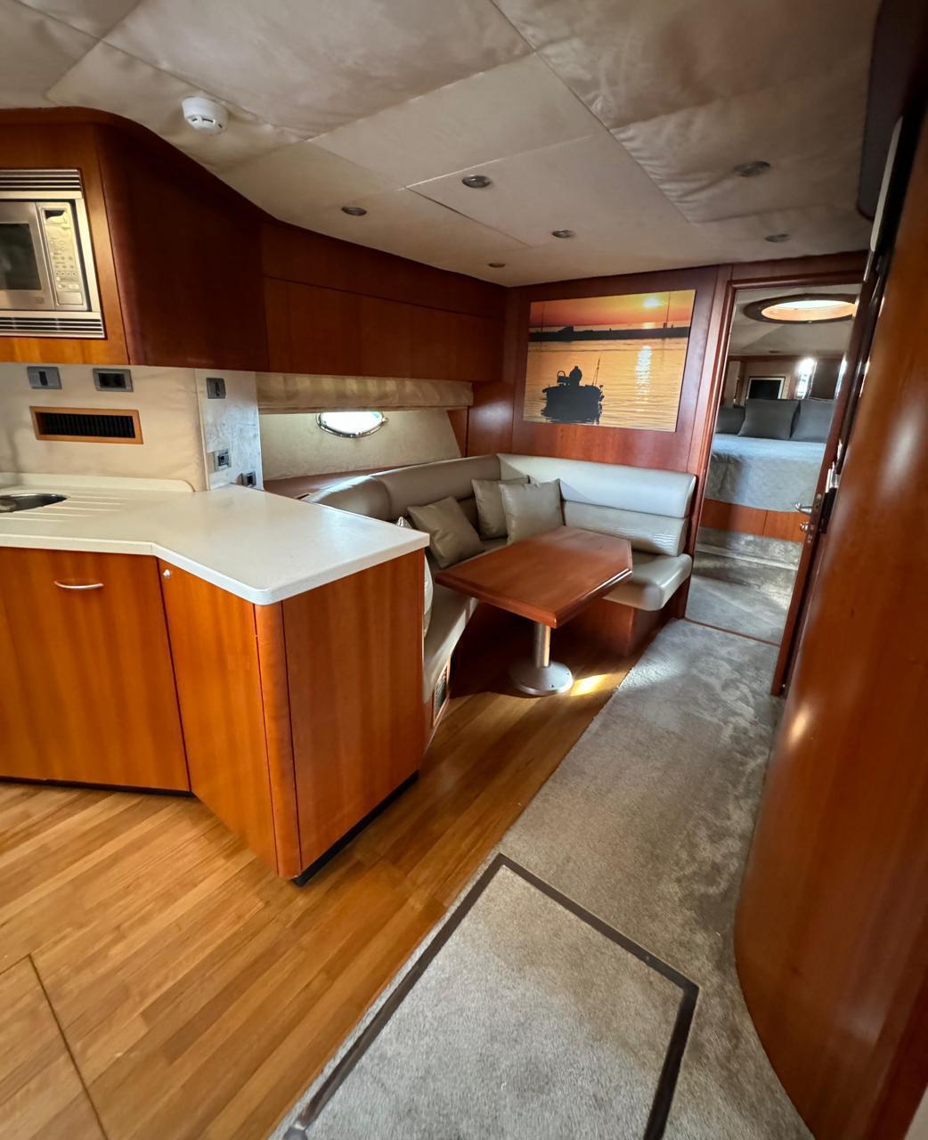 Yate Skyfall – Exclusividad y Confort en el Caribe