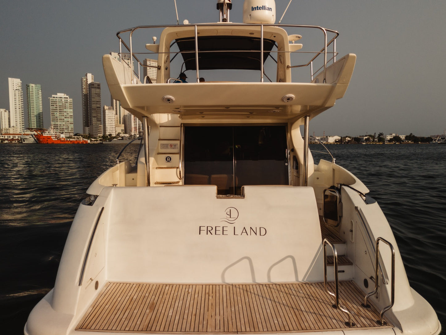 Yate Azimut Free – Experiencia Privada en el Mar
