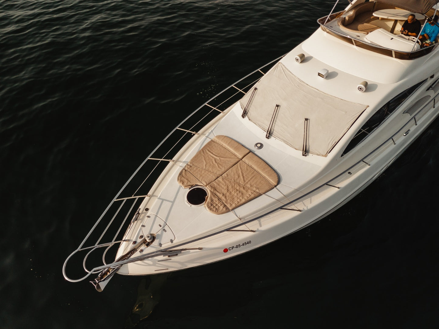 Yate Azimut Free – Experiencia Privada en el Mar