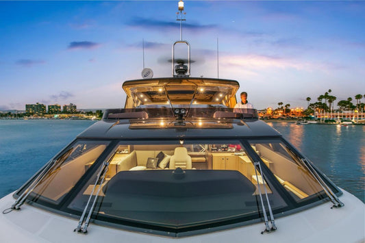 Yate Ferretti 96 Pies – La Cima del Lujo Náutico